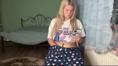 Andreea online show from 11-12-25, 04:24