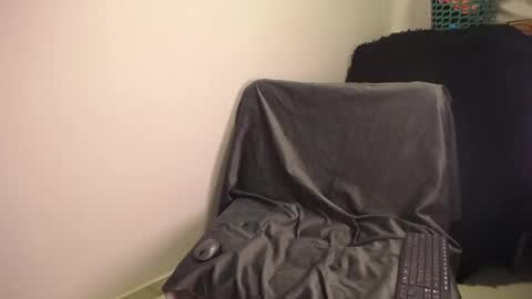 Snapshot of natyscoth chatting on 03-07-25, 03:29 online show from 03-07-25, 03:29