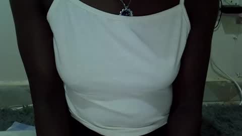 naughttrish22 online show from 09-11-25, 01:00