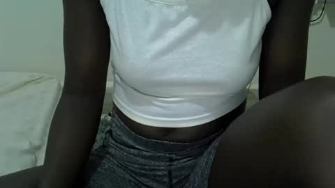 naughttrish22 online show from 09-17-25, 09:55