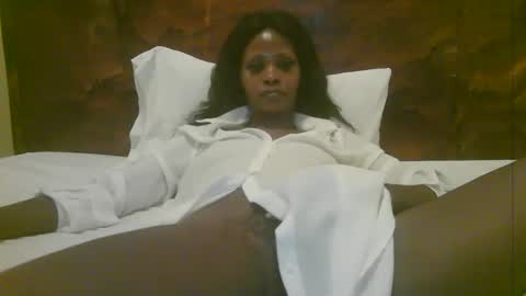 alisha online show from 04-25-26, 01:52