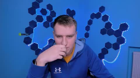 Snapshot of naughty_bob_ chatting on 12-18-25, 09:59 Bob online show from 12-18-25, 09:59