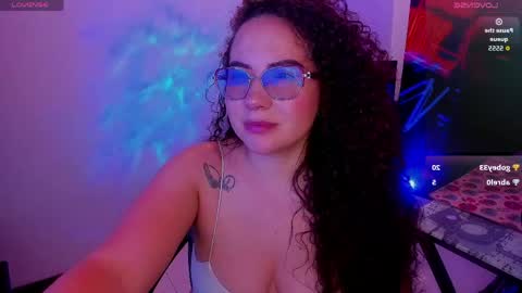Snapshot of naughty_butt chatting on 04-13-26, 05:35 Megan online show from 04-13-26, 05:35