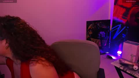Snapshot of naughty_butt chatting on 05-05-26, 03:14 Megan online show from 05-05-26, 03:14