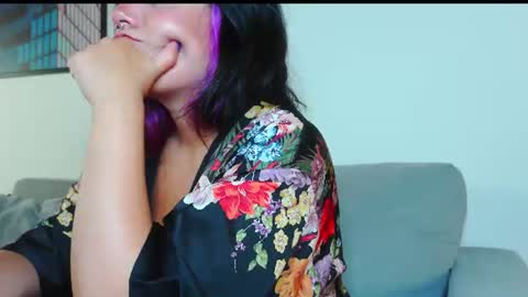 Snapshot of naughty_em_17 chatting on 07-26-26, 11:00 Em please help me reach 100 thumbs up 3 online show from 07-26-26, 11:00