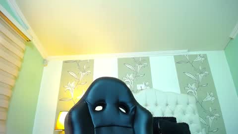 Snapshot of naughty_kittenm chatting on 01-03-25, 02:19 Kitten online show from 01-03-25, 02:19