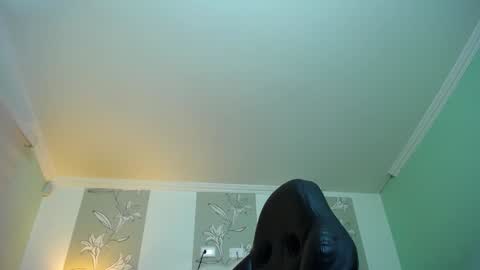 Snapshot of naughty_kittenm chatting on 01-12-25, 11:28 Kitten online show from 01-12-25, 11:28
