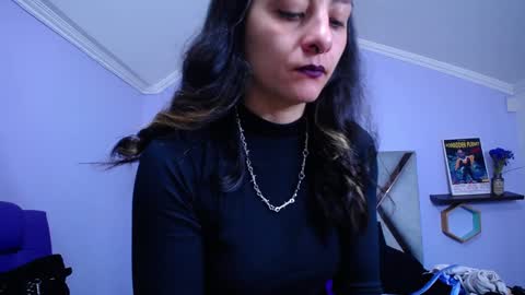 Snapshot of naughty_kittenm chatting on 01-17-25, 10:44 Kitten online show from 01-17-25, 10:44