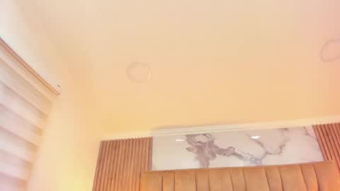 Kitten online show from 05-12-26, 10:56