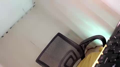 naughty_little_pixie69 online show from 04-25-26, 02:58