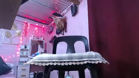 Snapshot of naughty_lorien143 chatting on 12-18-25, 09:59 naughty_lorien143 online show from 12-18-25, 09:59