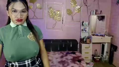 naughty_lorien143 online show from 03-26-26, 11:49