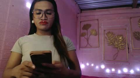 naughty_lorien143 online show from 04-20-26, 11:35