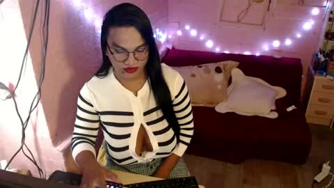 Snapshot of naughty_lorien143 chatting on 07-25-26, 12:47 naughty_lorien143 online show from 07-25-26, 12:47