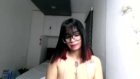 Snapshot of naughty_mariaxx chatting on 11-19-25, 10:59 Maria online show from 11-19-25, 10:59
