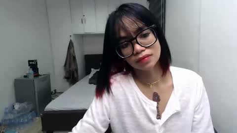 Snapshot of naughty_mariaxx chatting on 04-25-26, 11:24 Maria online show from 04-25-26, 11:24