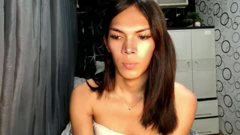 Snapshot of naughty_princess24 chatting on 05-27-26, 01:57 Ariela online show from 05-27-26, 01:57