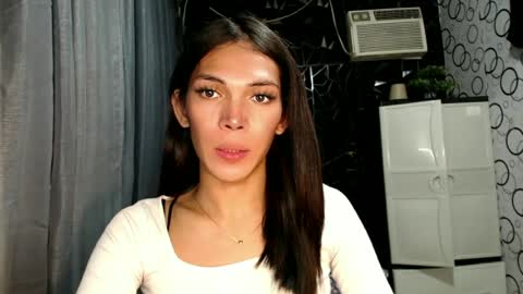 Snapshot of naughty_princess24 chatting on 06-15-26, 05:42 Ariela online show from 06-15-26, 05:42