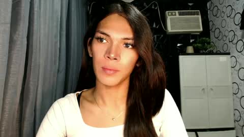 Snapshot of naughty_princess24 chatting on 06-16-26, 08:33 Ariela online show from 06-16-26, 08:33