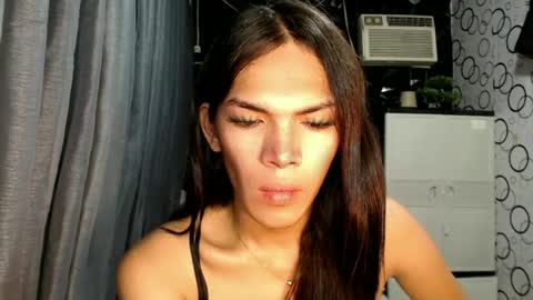 Snapshot of naughty_princess24 chatting on 06-20-26, 01:09 Ariela online show from 06-20-26, 01:09