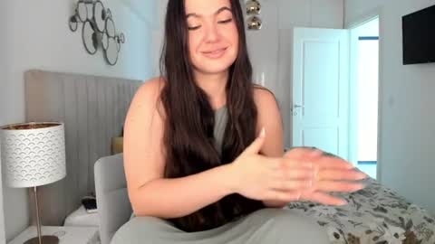 Snapshot of naughty_princesse chatting on 07-15-26, 05:34 Elena online show from 07-15-26, 05:34