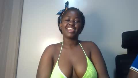 Snapshot of naughty_sluttygal chatting on 09-16-25, 05:25 Lydiah online show from 09-16-25, 05:25