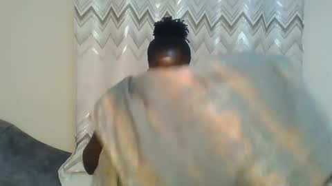 Snapshot of naughty_sluttygal chatting on 09-19-25, 08:09 Lydiah online show from 09-19-25, 08:09