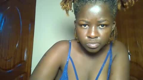 Snapshot of naughty_sluttygal chatting on 09-24-25, 10:51 Lydiah online show from 09-24-25, 10:51