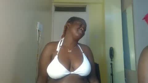 Snapshot of naughty_sluttygal chatting on 10-06-25, 10:51 Lydiah online show from 10-06-25, 10:51