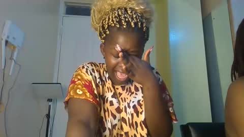 Snapshot of naughty_sluttygal chatting on 10-13-25, 08:09 Lydiah online show from 10-13-25, 08:09