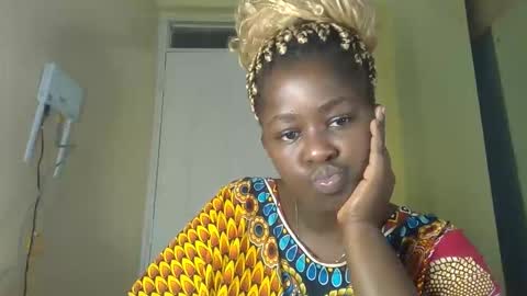 Snapshot of naughty_sluttygal chatting on 10-16-25, 08:59 Lydiah online show from 10-16-25, 08:59