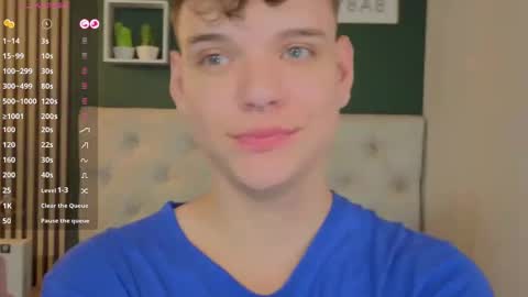 Snapshot of naughty_twink_ chatting on 10-04-25, 03:59 Noah online show from 10-04-25, 03:59