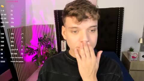 Snapshot of naughty_twink_ chatting on 10-09-25, 11:41 Noah online show from 10-09-25, 11:41