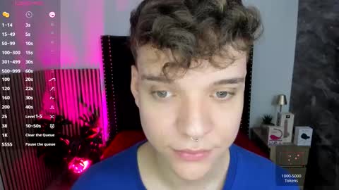 Snapshot of naughty_twink_ chatting on 10-21-25, 12:06 Noah online show from 10-21-25, 12:06