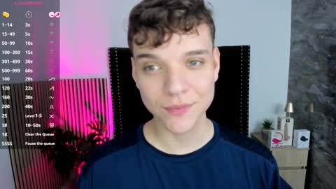 Snapshot of naughty_twink_ chatting on 10-24-25, 01:29 Noah online show from 10-24-25, 01:29