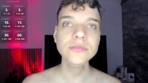 Snapshot of naughty_twink_ chatting on 11-13-25, 12:15 Noah online show from 11-13-25, 12:15