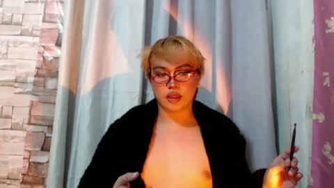 naughty_ursula21xxx online show from 02-07-25, 12:28