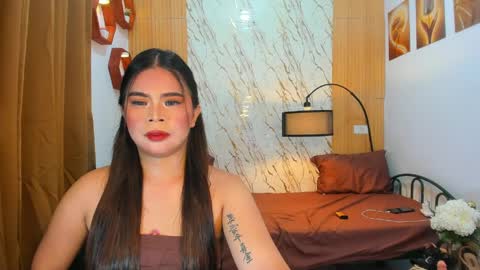 Snapshot of naughty_vince chatting on 05-22-26, 10:43 naughty_vince online show from 05-22-26, 10:43
