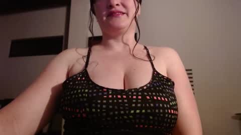 Snapshot of naughty_woman4u chatting on 01-10-25, 09:44 Lilith online show from 01-10-25, 09:44