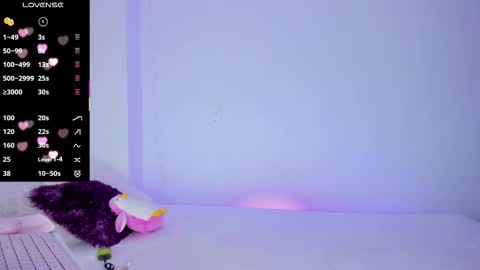Snapshot of naughtybunnyy_1 chatting on 10-17-25, 12:25      online show from 10-17-25, 12:25