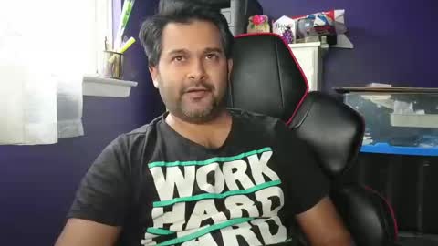 Snapshot of naughtydesicock chatting on 12-28-24, 08:47 sakhtlaundaz online show from 12-28-24, 08:47