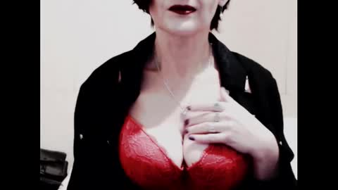 Snapshot of naughtyjenniferxx chatting on 12-14-25, 03:34 Jenny online show from 12-14-25, 03:34