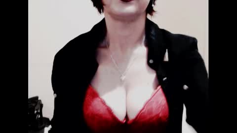 Snapshot of naughtyjenniferxx chatting on 01-11-26, 02:49 Jenny online show from 01-11-26, 02:49