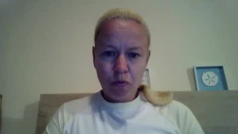 naughtyjennyblondeuk online show from 04-18-26, 07:07