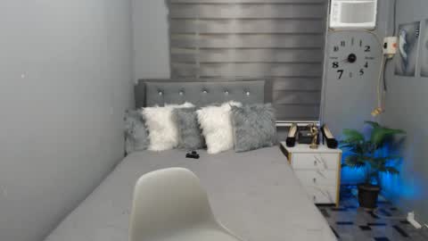 Crystal online show from 02-22-25, 11:57