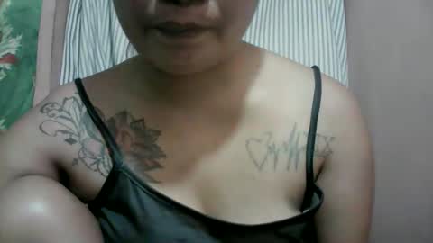 naughtymom_33 online show from 04-14-26, 08:20