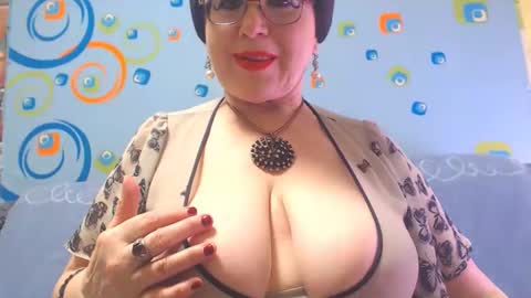 OldKinkyMILF online show from 01-11-25, 05:20