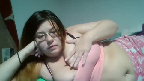 Snapshot of naughtynatalie1988x chatting on 09-22-25, 10:01 Natalie online show from 09-22-25, 10:01