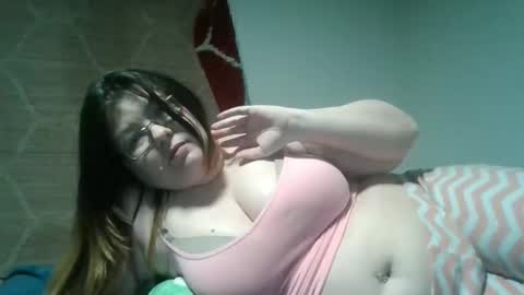 Snapshot of naughtynatalie1988x chatting on 05-08-26, 11:21 Natalie online show from 05-08-26, 11:21