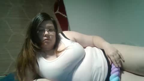 Snapshot of naughtynatalie1988x chatting on 06-02-26, 12:34 Natalie online show from 06-02-26, 12:34
